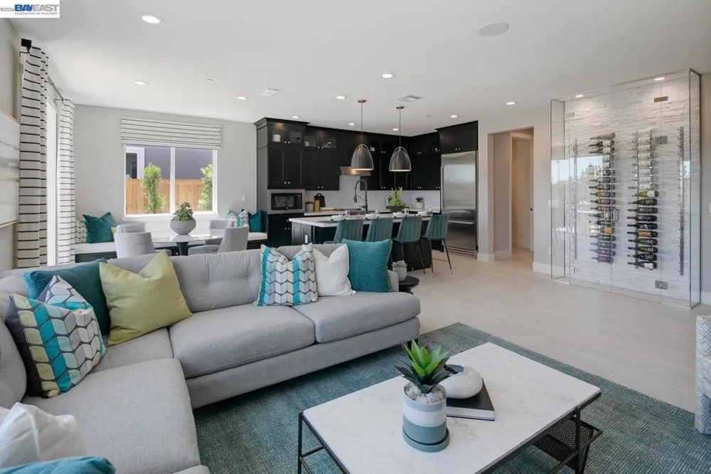 1021 Kestrel Street Manteca, CA 95336
