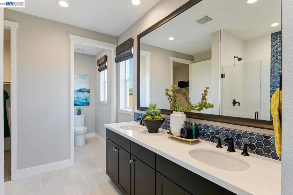 1021 Kestrel Street Manteca, CA 95336
