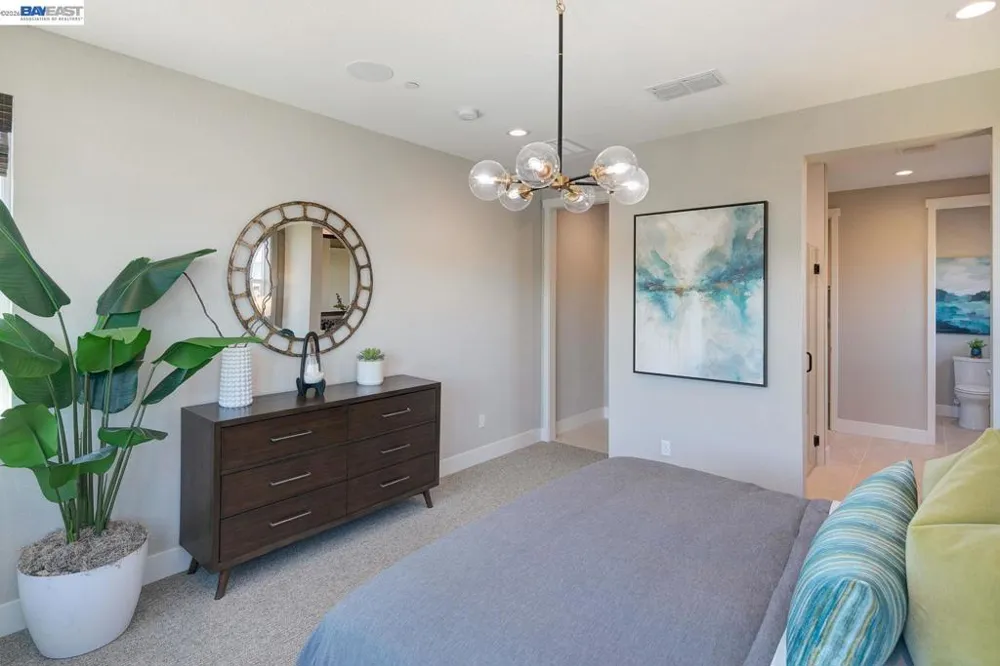1021 Kestrel Street Manteca, CA 95336
