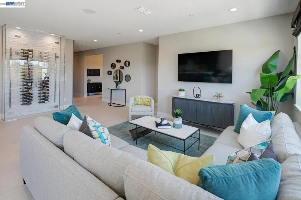 1021 Kestrel Street Manteca, CA 95336