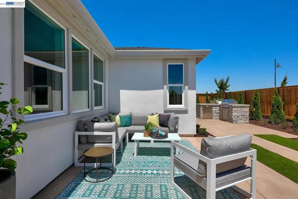 1021 Kestrel Street Manteca, CA 95336