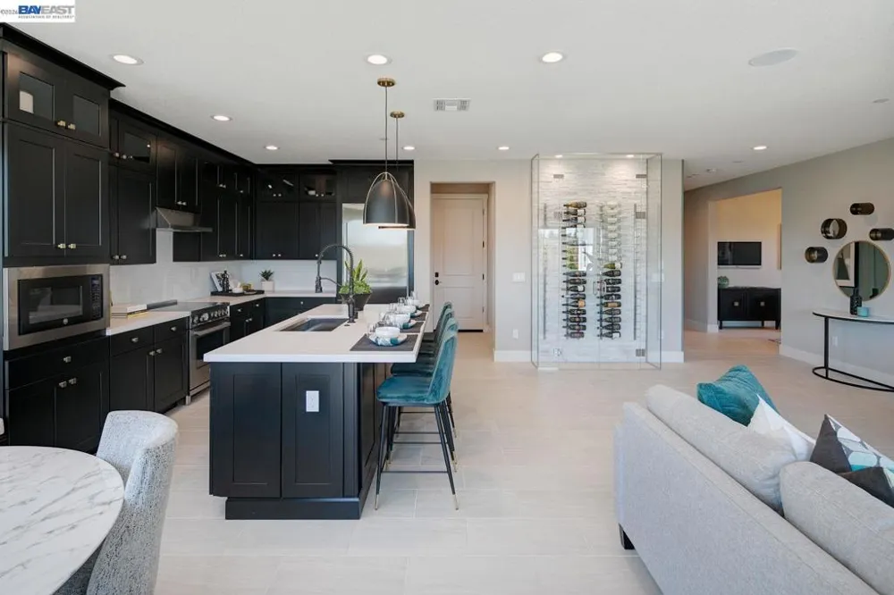 1021 Kestrel Street Manteca, CA 95336