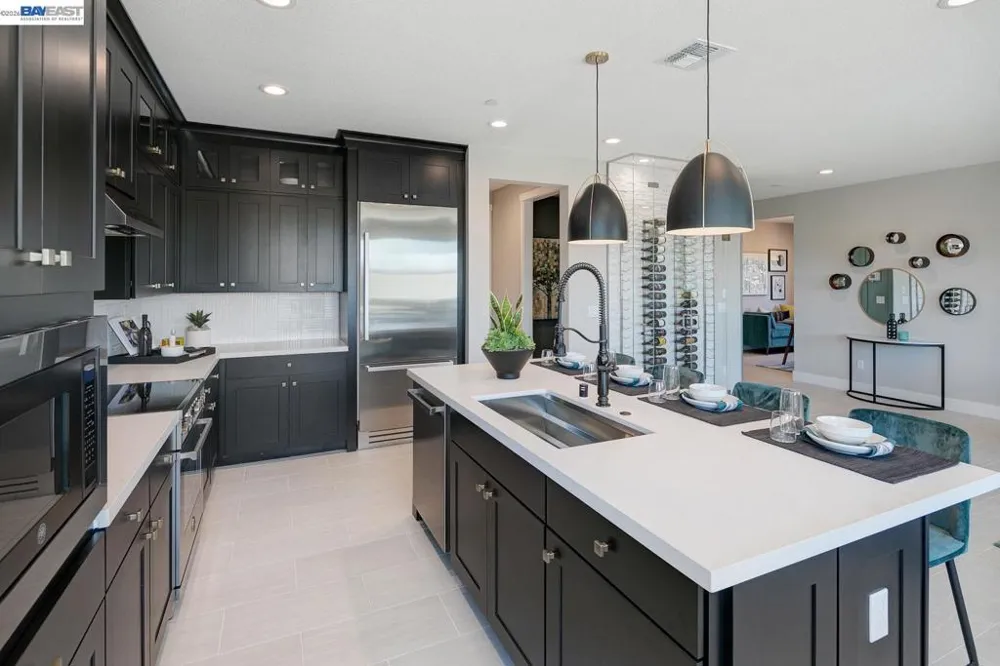 1021 Kestrel Street Manteca, CA 95336