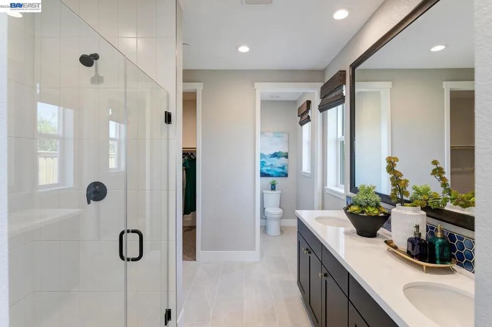 1021 Kestrel Street Manteca, CA 95336