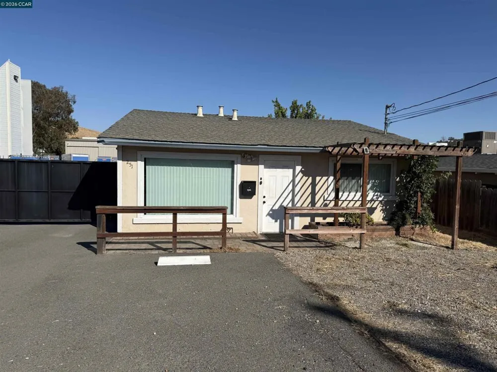 251 Arthur Rd Martinez, CA 94553