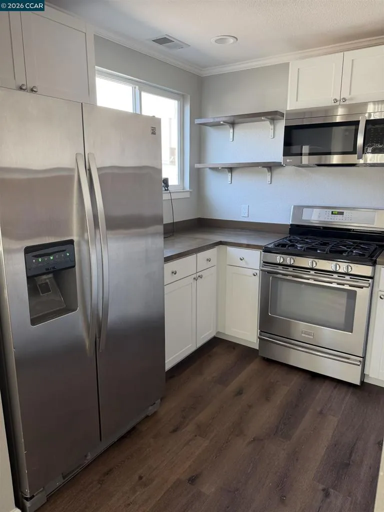 251 Arthur Rd Martinez, CA 94553