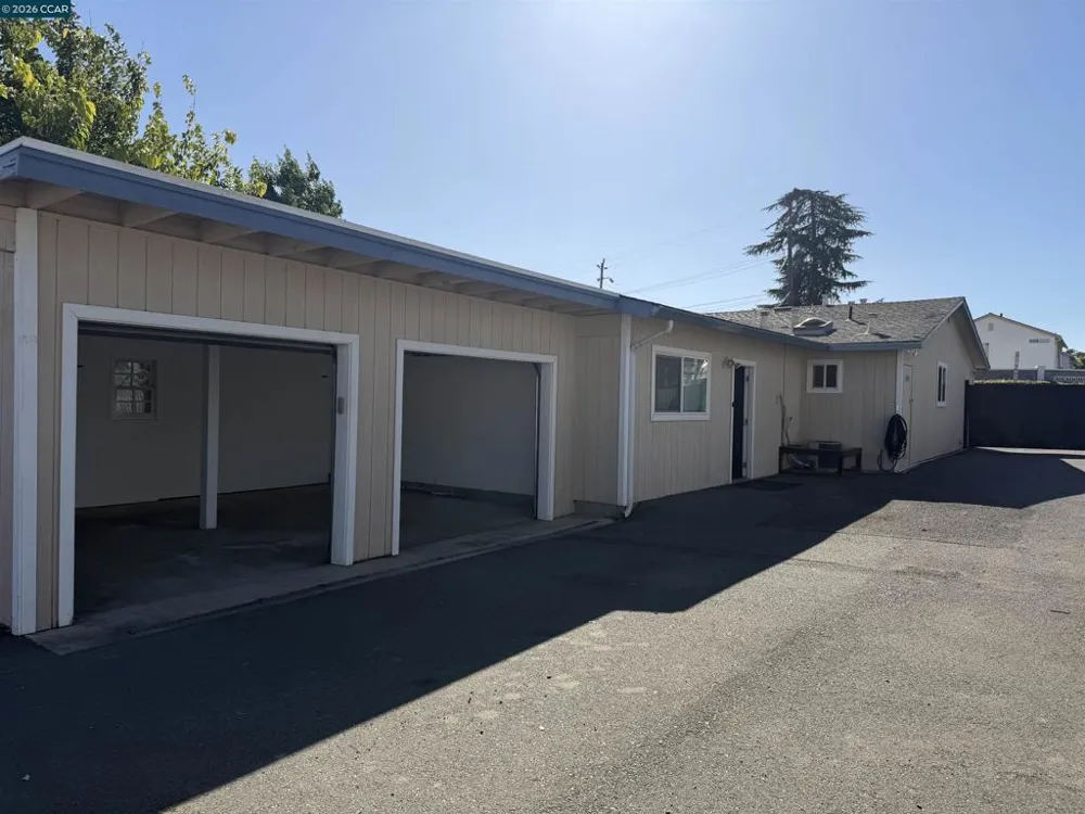 251 Arthur Rd Martinez, CA 94553