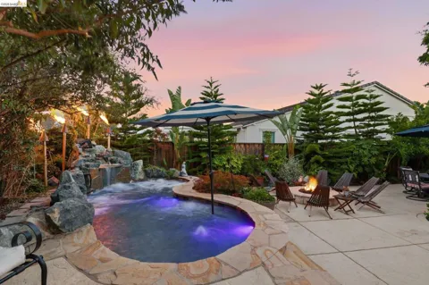 5456 Mountain Ridge Way
