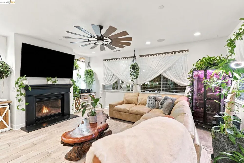 5456 Mountain Ridge Way Antioch, CA 94531