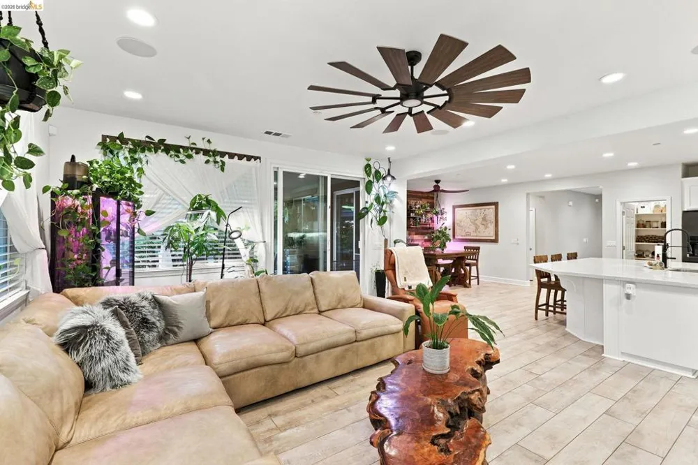 5456 Mountain Ridge Way Antioch, CA 94531