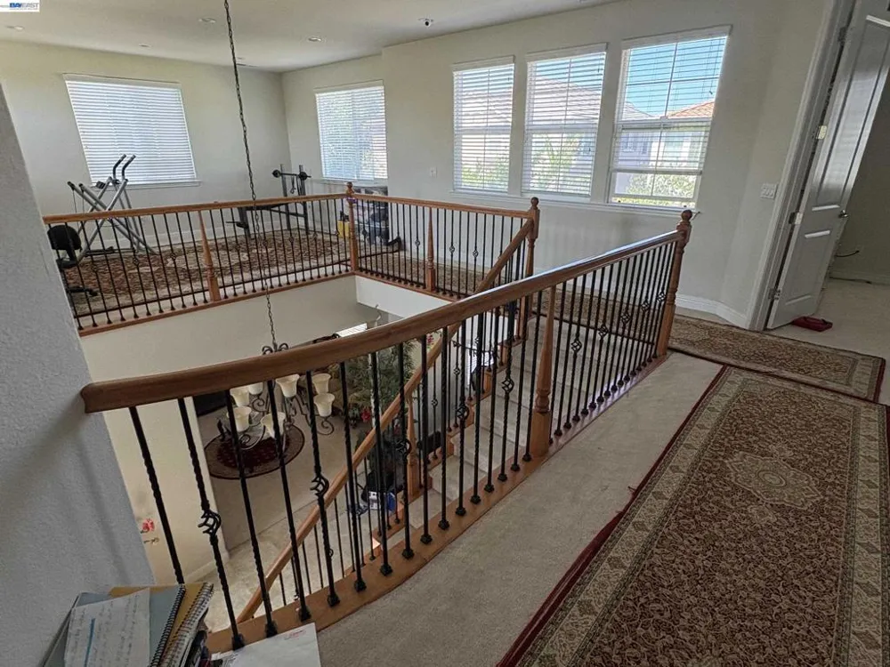 379 N Sierra Madre St Mountain House, CA 95391