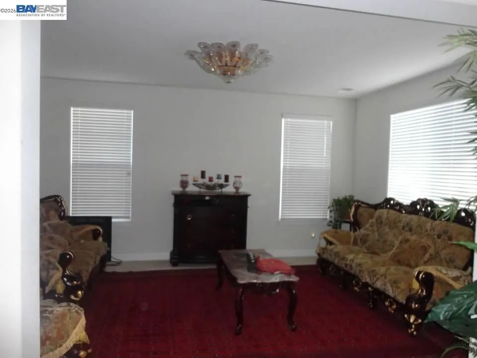 379 N Sierra Madre St Mountain House, CA 95391