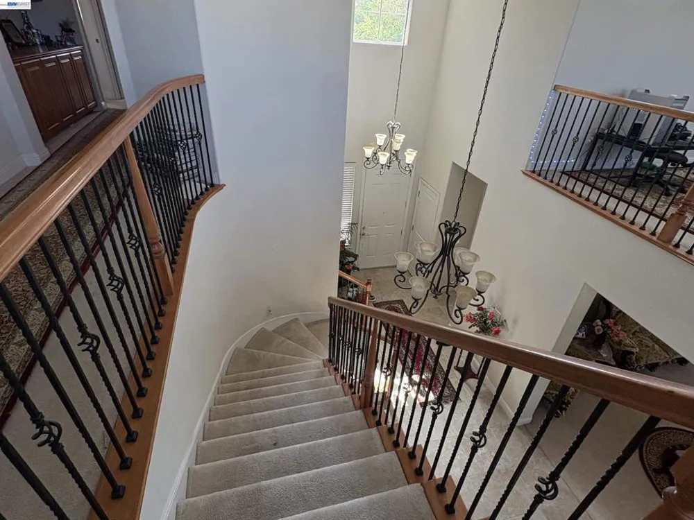 379 N Sierra Madre St Mountain House, CA 95391