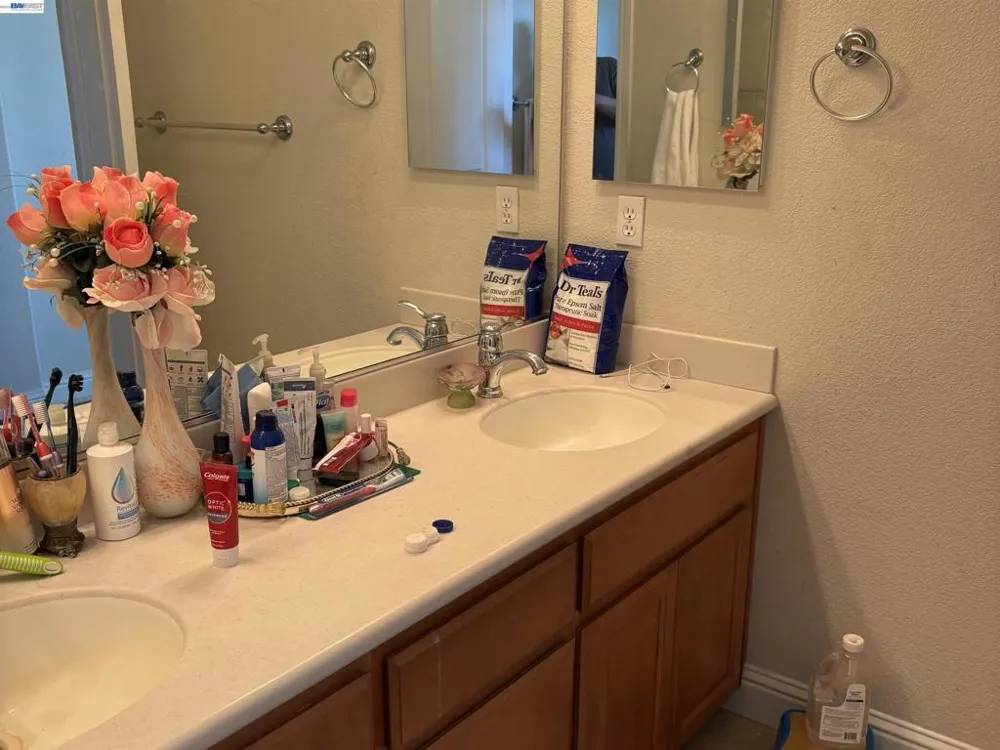 379 N Sierra Madre St Mountain House, CA 95391
