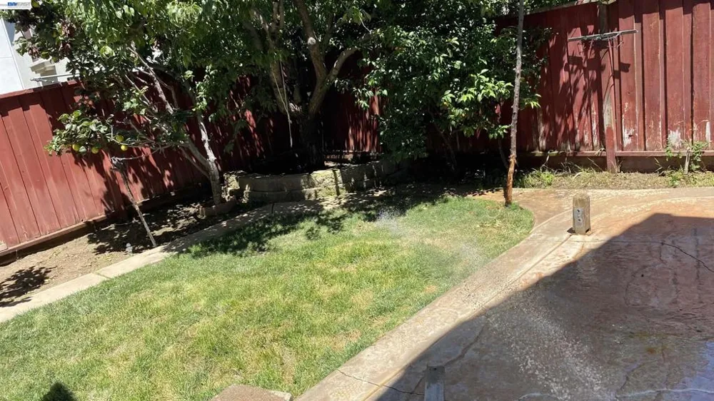 379 N Sierra Madre St Mountain House, CA 95391