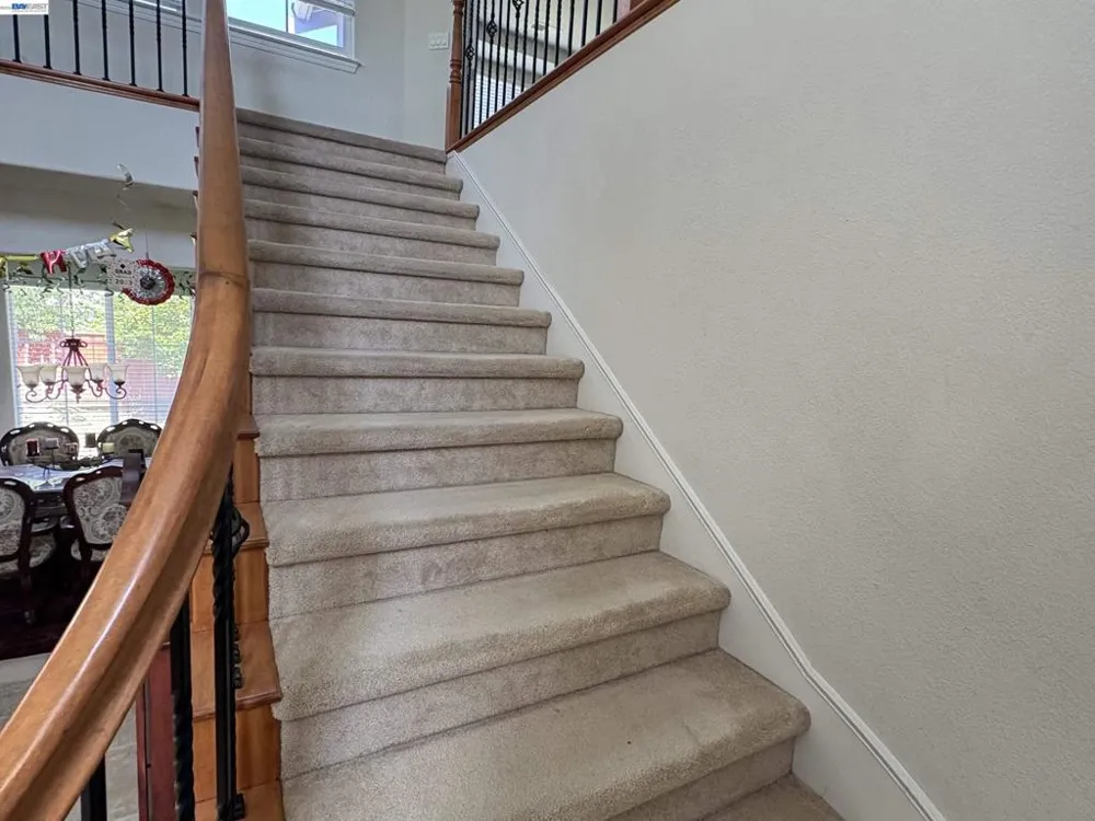 379 N Sierra Madre St Mountain House, CA 95391