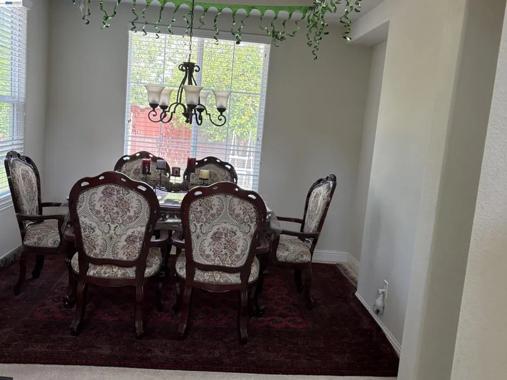 379 N Sierra Madre St Mountain House, CA 95391