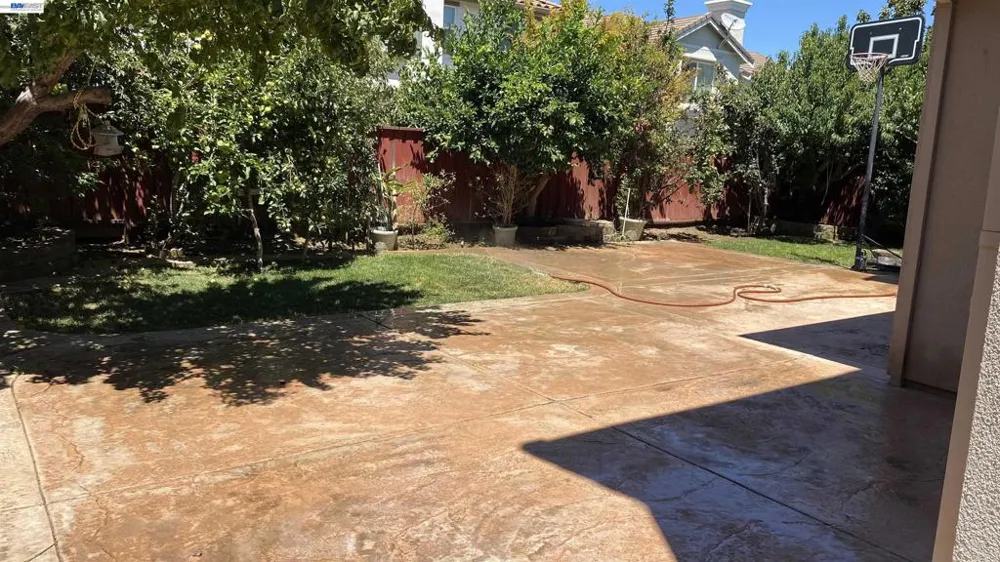 379 N Sierra Madre St Mountain House, CA 95391