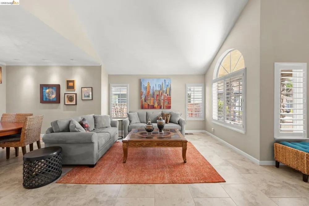 2216 Colonial Ct Discovery Bay, CA 94505