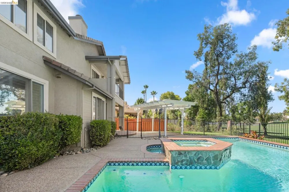 2216 Colonial Ct Discovery Bay, CA 94505