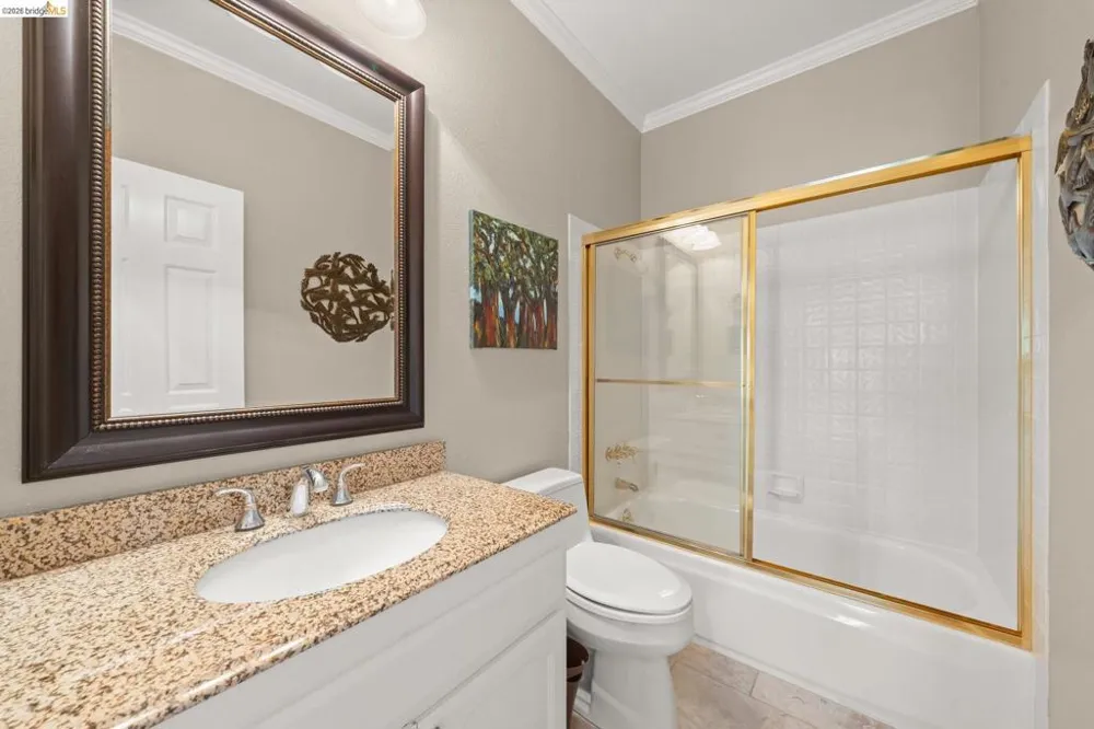 2216 Colonial Ct Discovery Bay, CA 94505