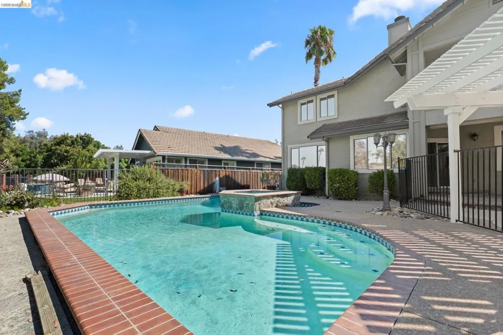 2216 Colonial Ct Discovery Bay, CA 94505