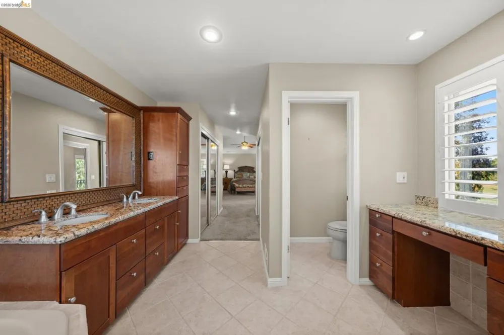 2216 Colonial Ct Discovery Bay, CA 94505