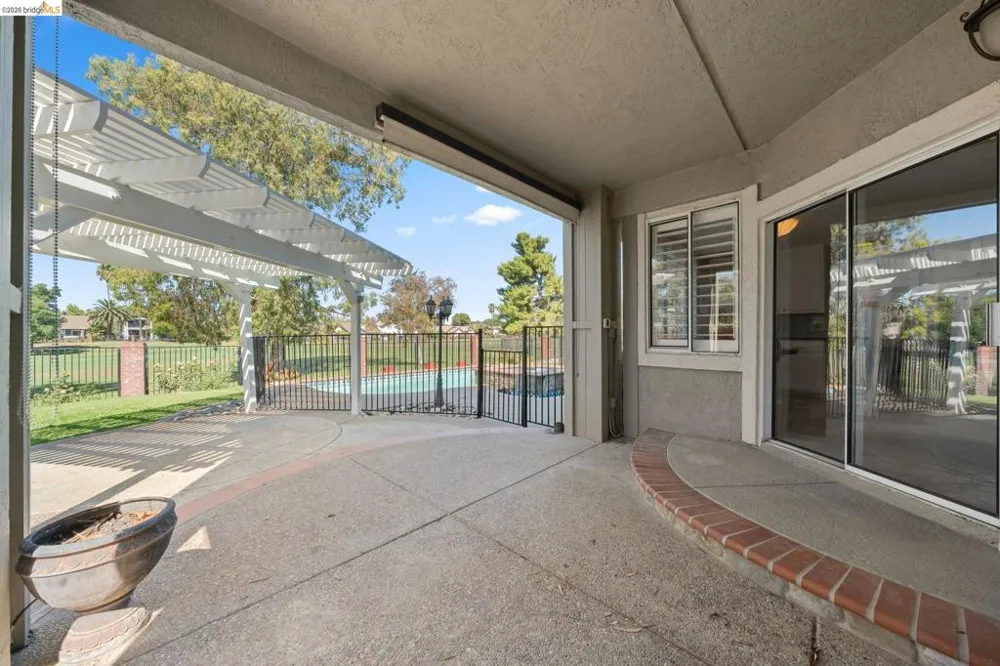 2216 Colonial Ct Discovery Bay, CA 94505