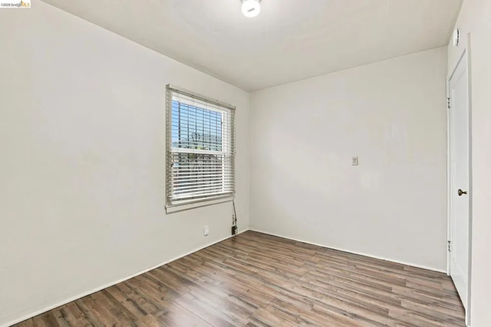 274 Collins Richmond, CA 94801