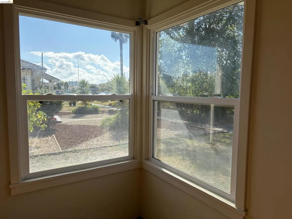 274 Collins Richmond, CA 94801