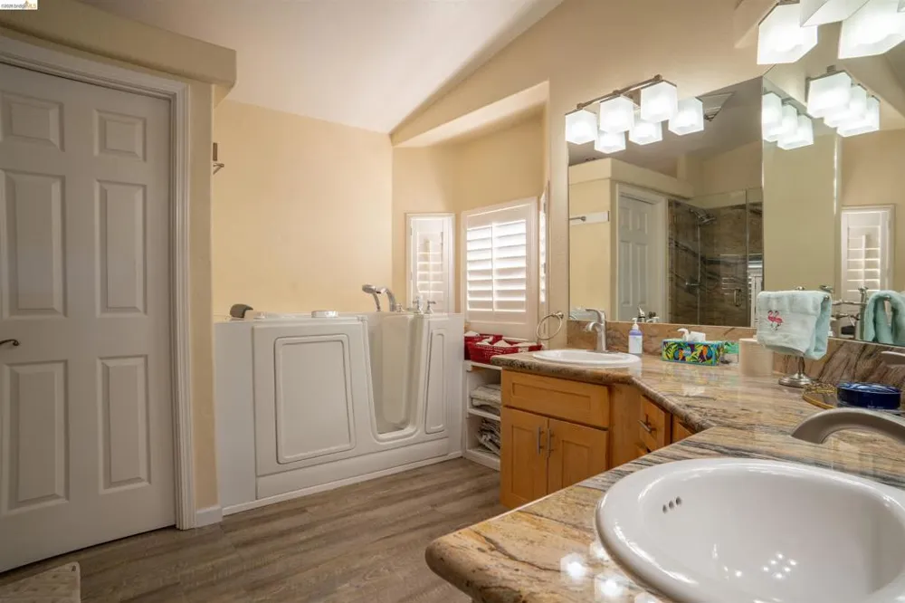 2017 Walnut Blvd Brentwood, CA 94513