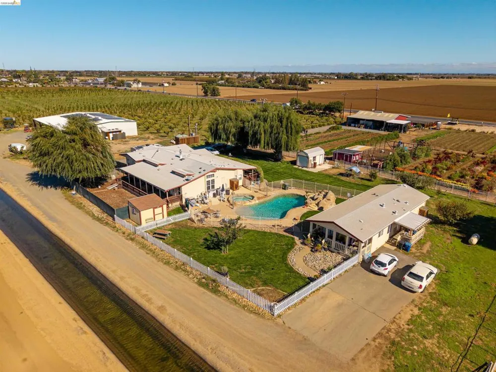 2017 Walnut Blvd Brentwood, CA 94513