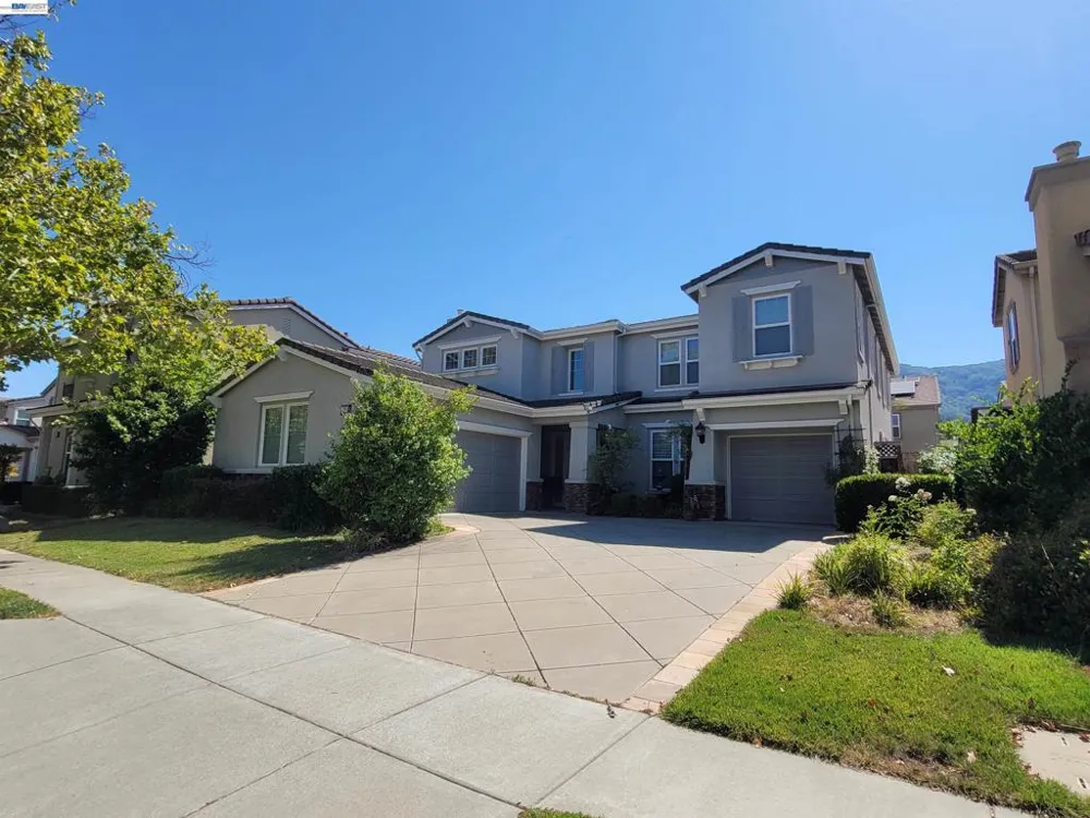 1250 W Lagoon Rd Pleasanton, CA 94566