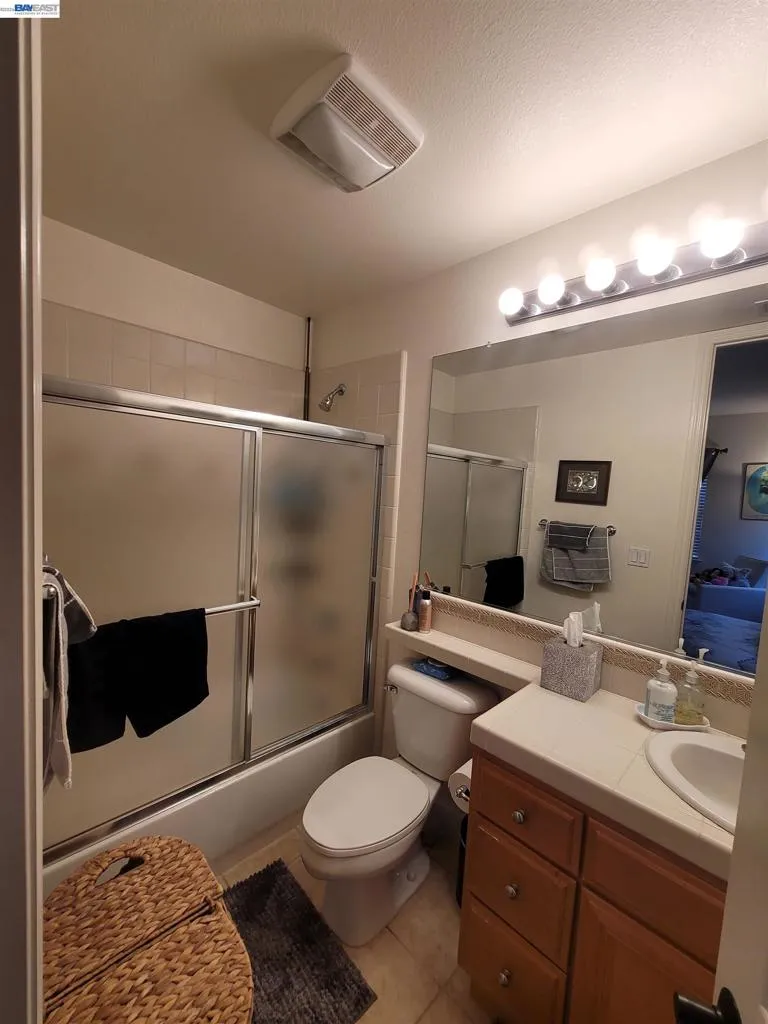 1250 W Lagoon Rd Pleasanton, CA 94566