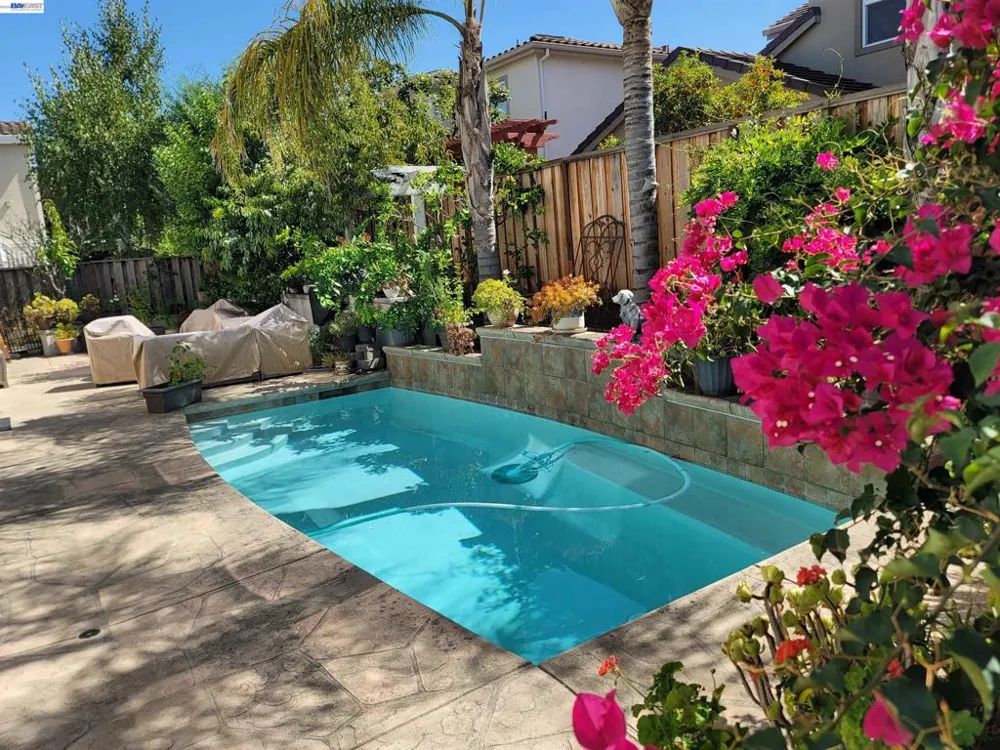 1250 W Lagoon Rd Pleasanton, CA 94566