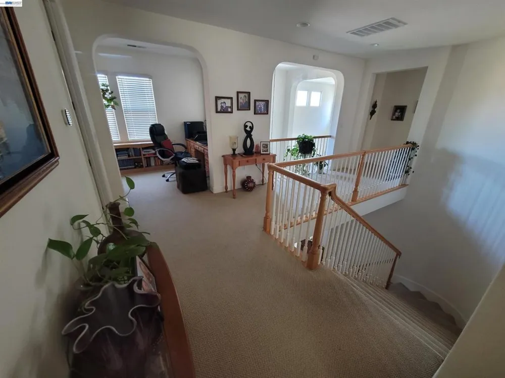 1250 W Lagoon Rd Pleasanton, CA 94566
