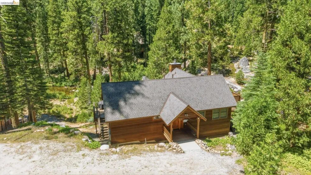 31500 Old Strawberry Rd Strawberry, CA 95364