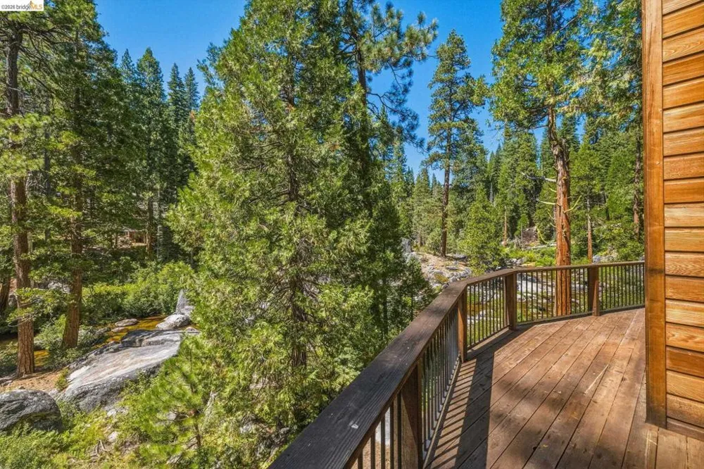 31500 Old Strawberry Rd Strawberry, CA 95364