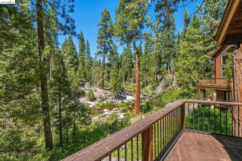31500 Old Strawberry Rd Strawberry, CA 95364