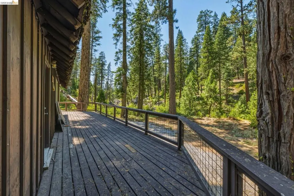 31500 Old Strawberry Rd Strawberry, CA 95364