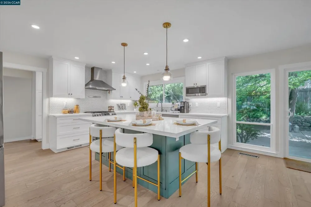 235 Appalachian Dr Martinez, CA 94553