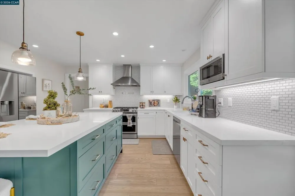 235 Appalachian Dr Martinez, CA 94553