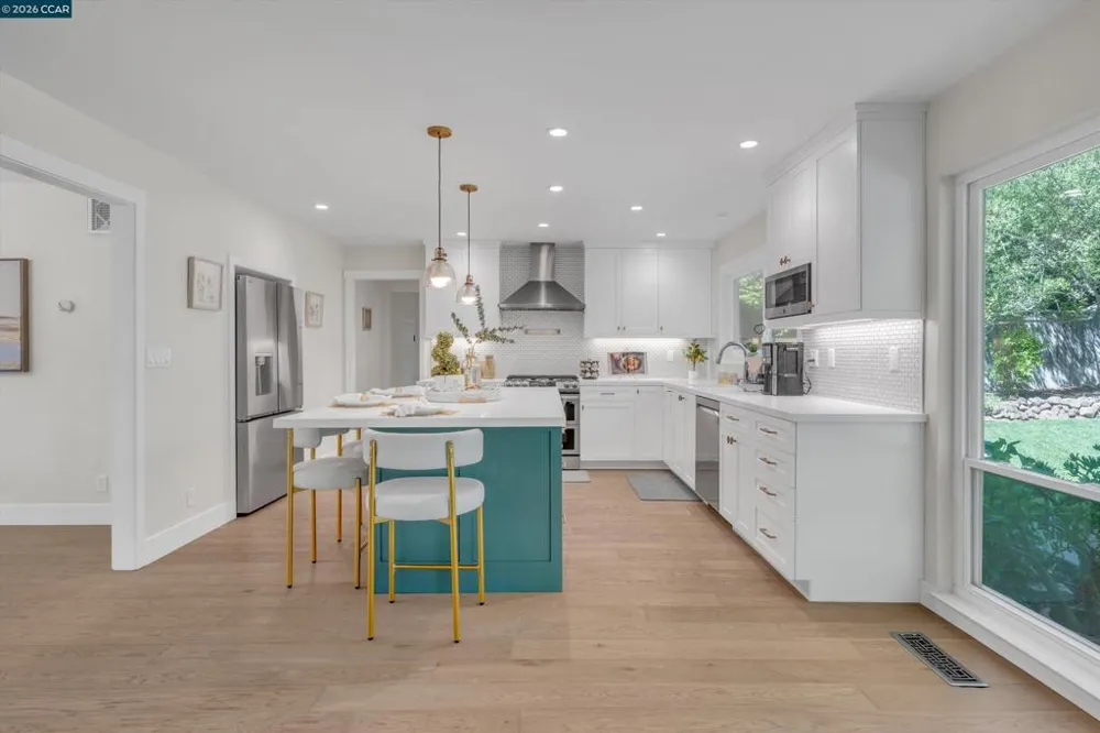 235 Appalachian Dr Martinez, CA 94553