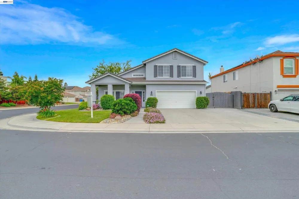 763 grafton st Manteca, CA 95337