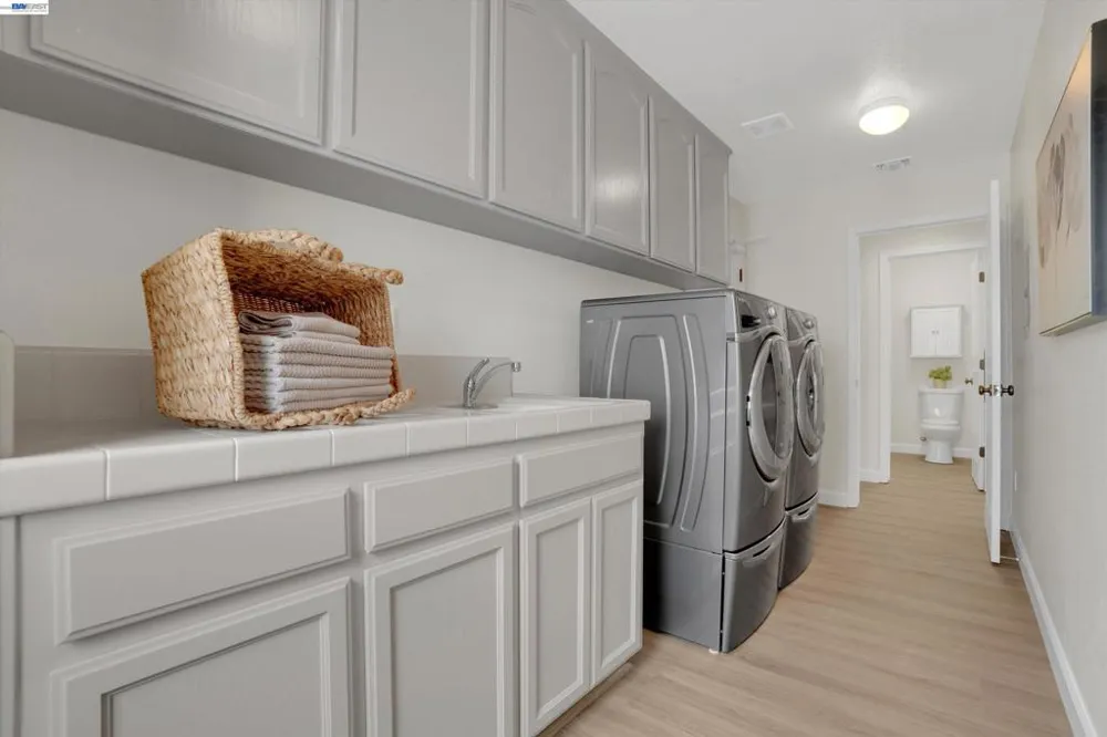 763 grafton st Manteca, CA 95337