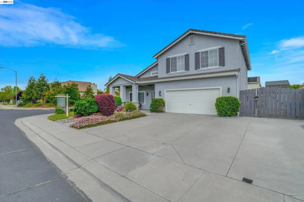 763 grafton st Manteca, CA 95337
