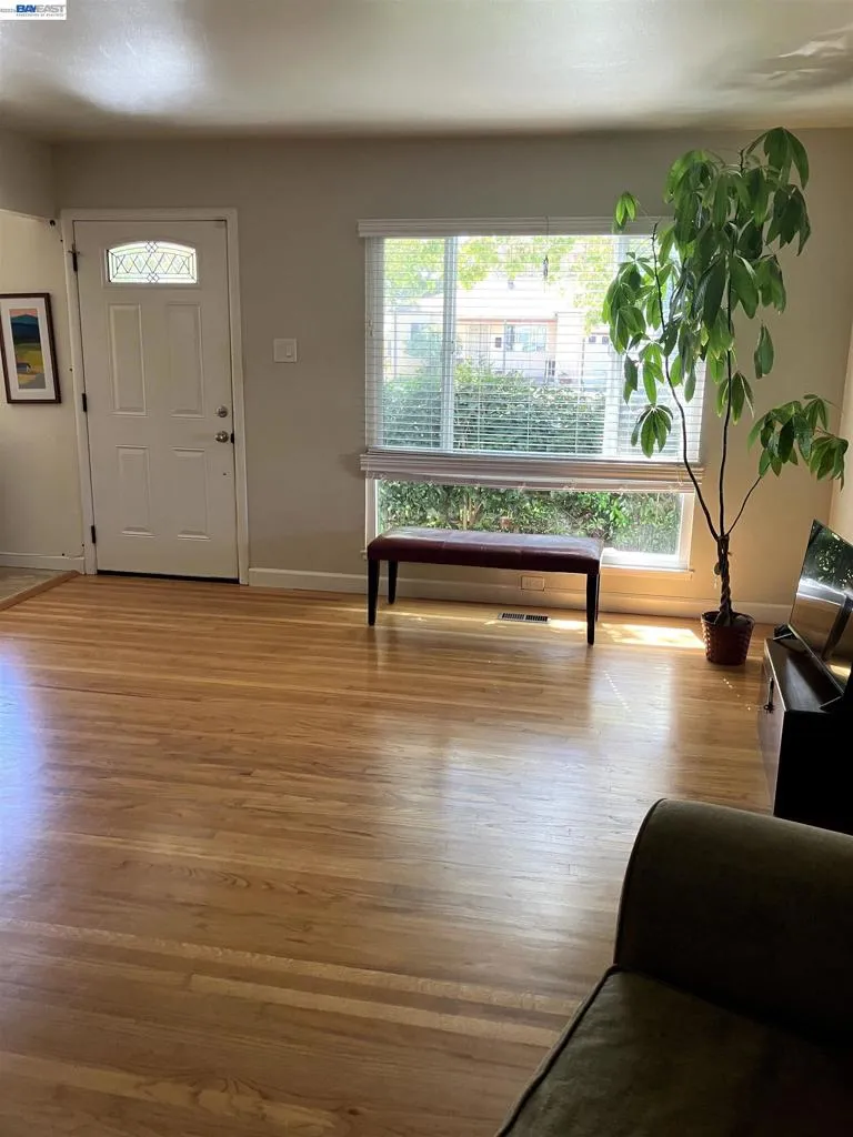 1066 Maple Ave Vallejo, CA 94591