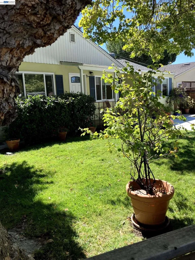1066 Maple Ave Vallejo, CA 94591