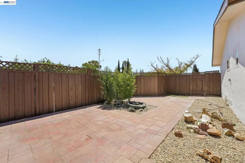 5954 Running Hills Ave Livermore, CA 94551