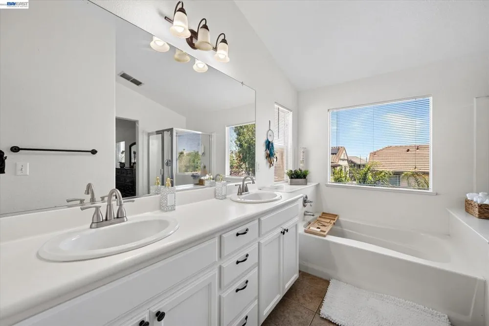 2661 Zepher Ct Antioch, CA 94531